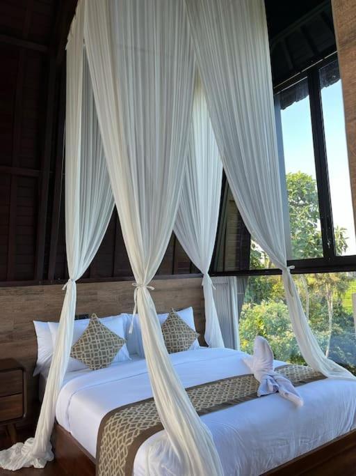 Tori Klumpu, 3 Bedroom Artistic Villa, Dual Views Near Ubud Badung  Exterior photo